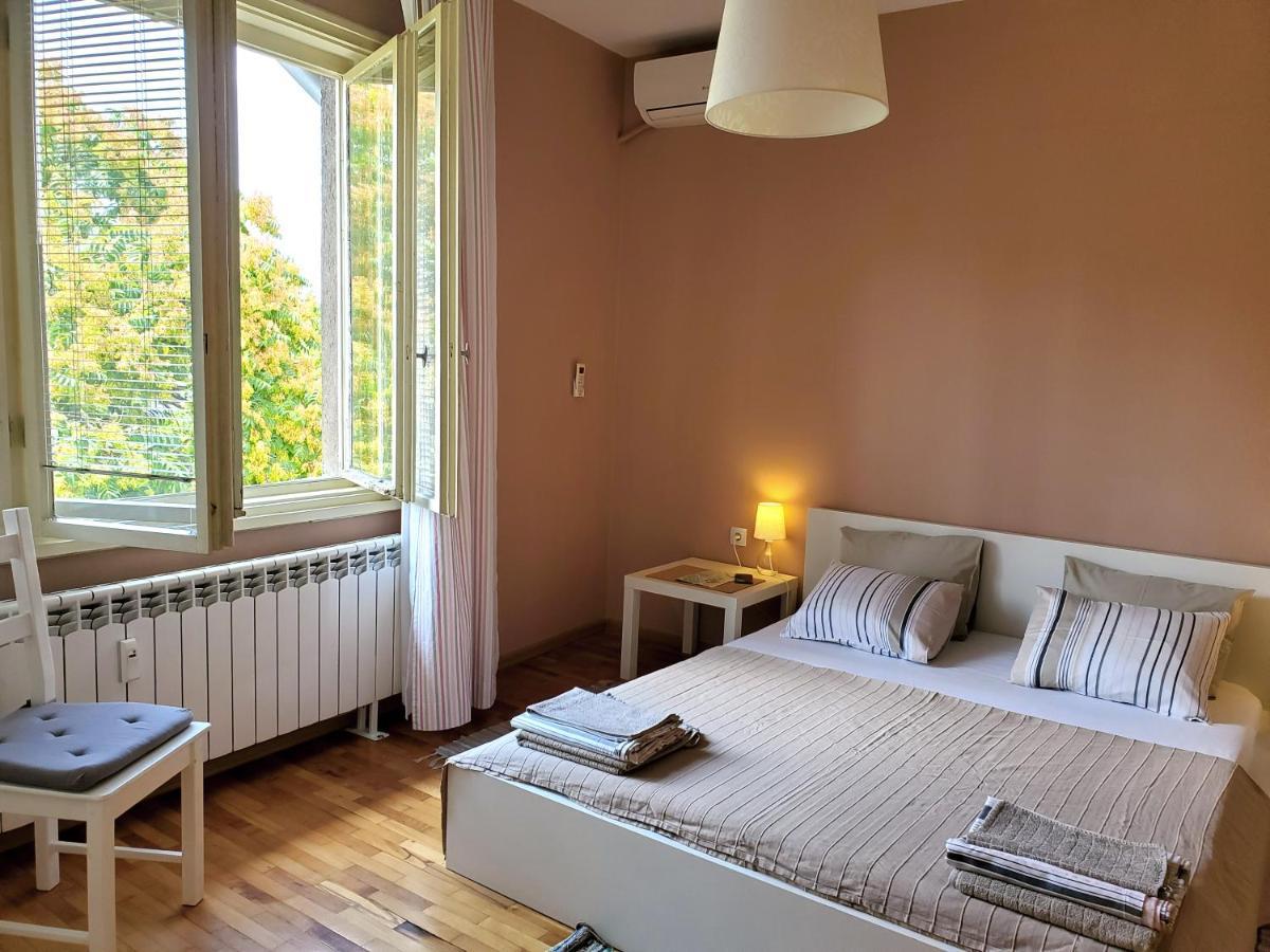 Sunny Central Apartment Szófia Kültér fotó