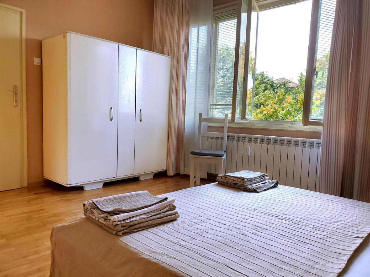 Sunny Central Apartment Szófia Kültér fotó