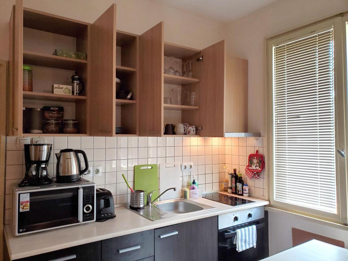 Sunny Central Apartment Szófia Kültér fotó