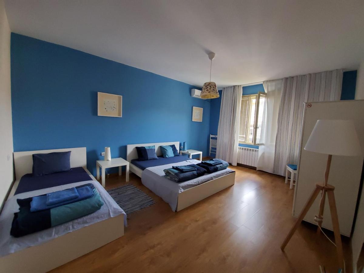 Sunny Central Apartment Szófia Kültér fotó